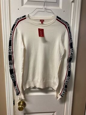 BECCA Warm White Sweater Crewneck